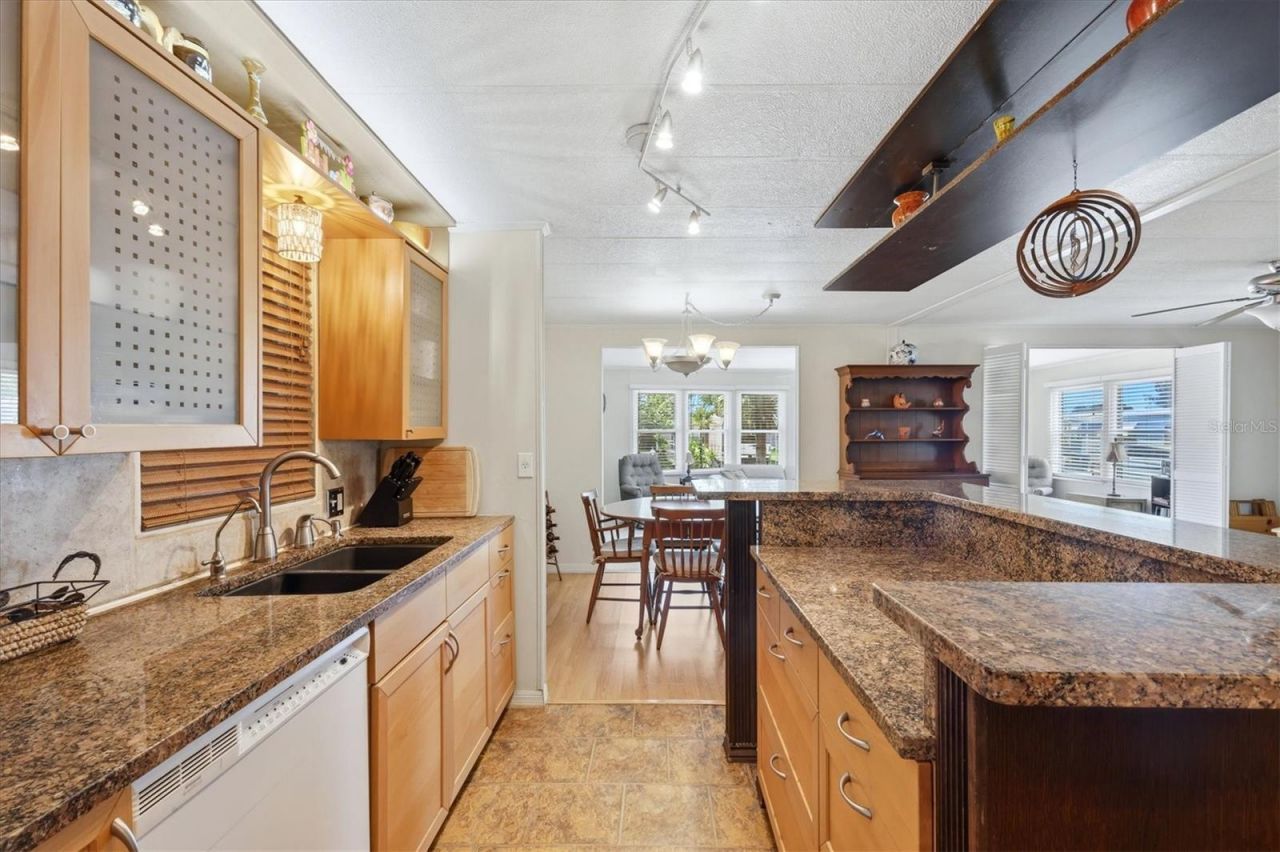 6710 36th Avenue E, Unit 22, Palmetto, FL 34221 Photo