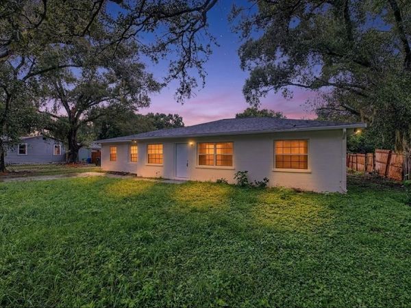 810 E 120TH AVENUE , TAMPA, FL 33612