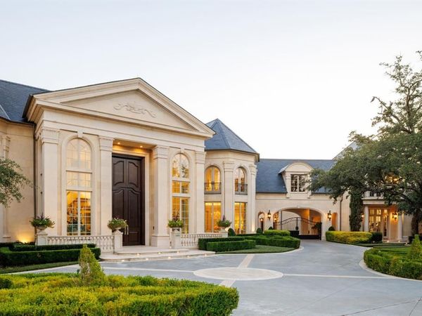 10617 Bridge Hollow Court, Dallas, TX 75229