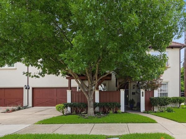 605 Montgomery Street, Fort Worth, TX 76107