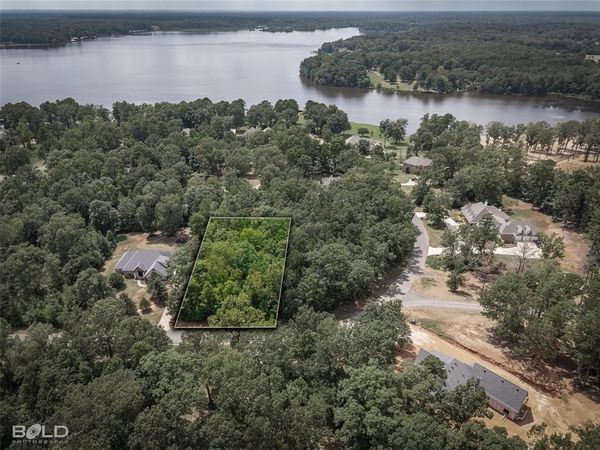 150 Oak Leaf Trail, Benton, LA 71006