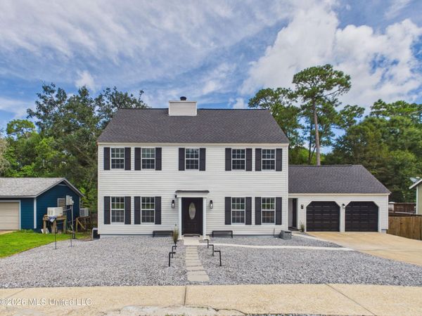 108 Penny Court, Ocean Springs, MS 39564