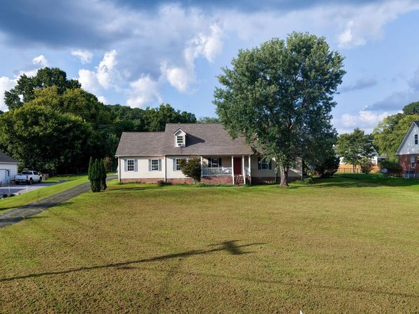 217 Amanda Dr , Bell Buckle, TN 37020