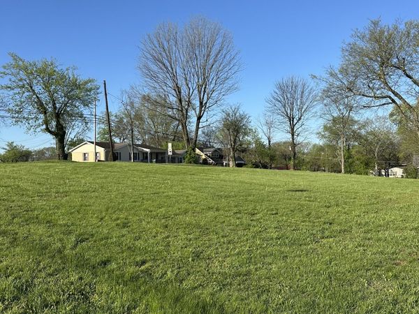 416 E Bledsoe St , Gallatin, TN 37066
