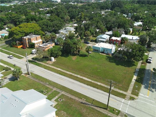1860 22nd Avenue, Vero Beach, FL 32960