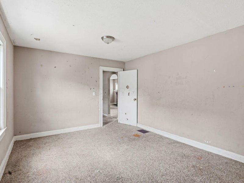 2732 Dibblee Avenue , Columbus, OH 43204 Photo 12