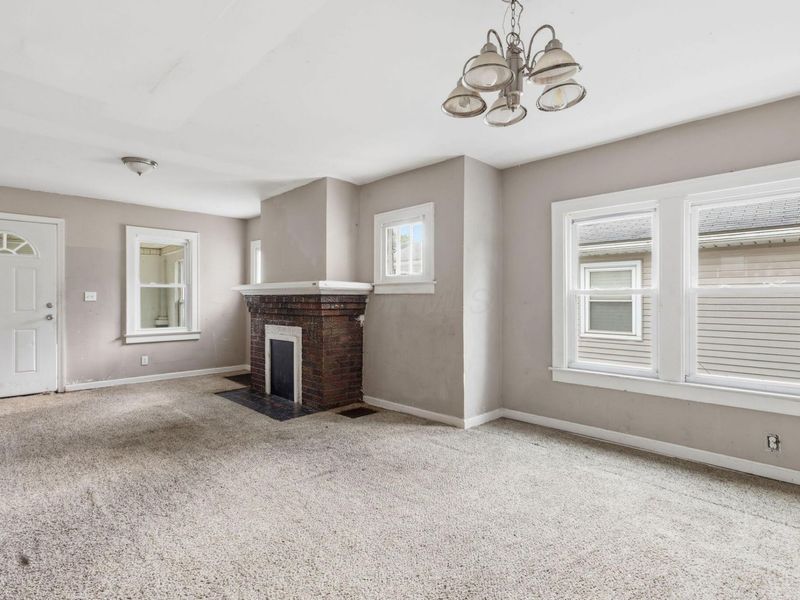 2732 Dibblee Avenue , Columbus, OH 43204 Photo 6