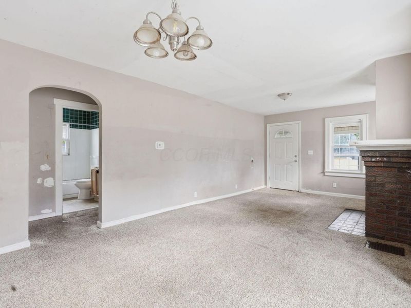 2732 Dibblee Avenue , Columbus, OH 43204 Photo 7