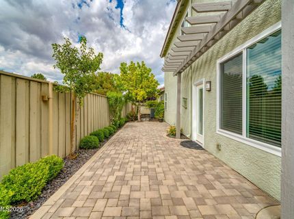 10490 Chadwell Drive, Reno, NV 89521 Photo
