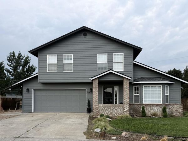 764 NW 19th Place, Redmond, OR 97756