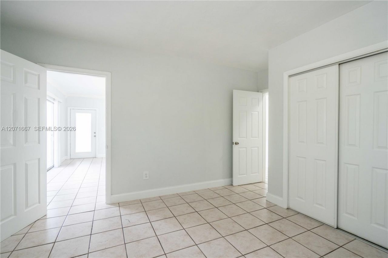 7640 Carlyle Ave , Unit 7A, Miami Beach, FL 33141 Photo