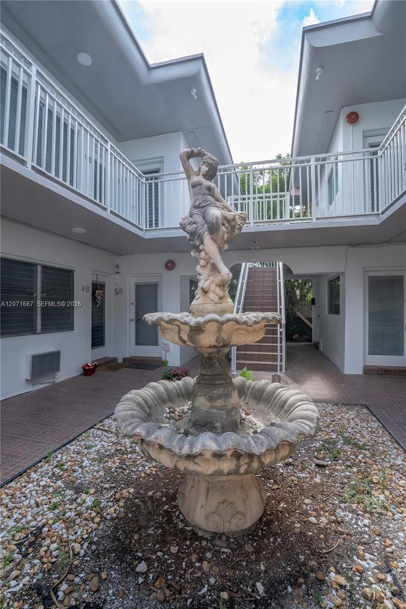 7640 Carlyle Ave , Unit 7A, Miami Beach, FL 33141 Photo