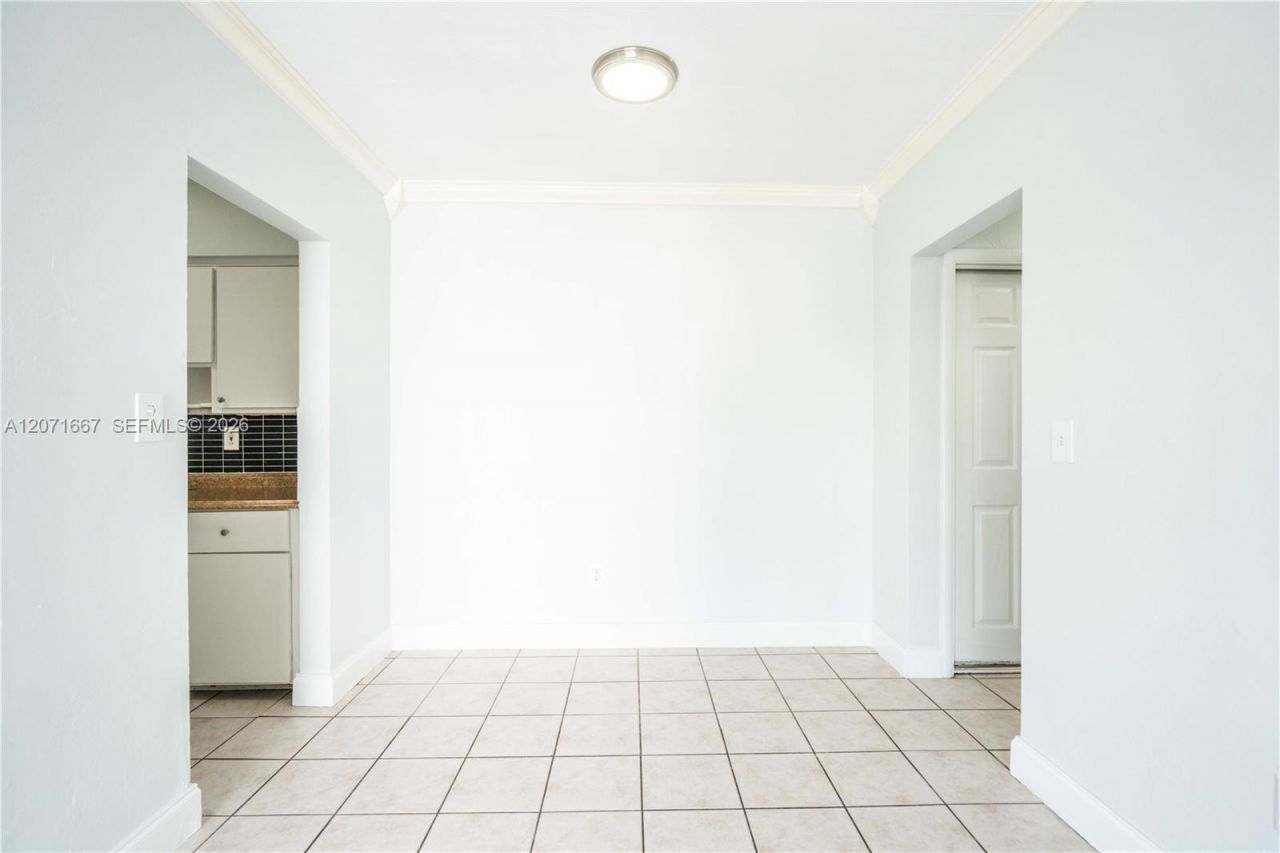 7640 Carlyle Ave , Unit 7A, Miami Beach, FL 33141 Photo