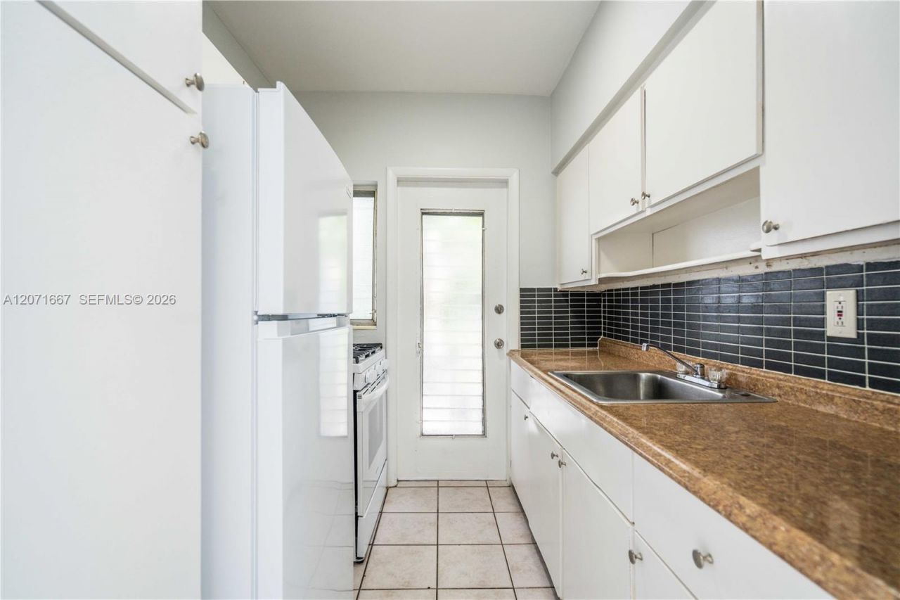 7640 Carlyle Ave , Unit 7A, Miami Beach, FL 33141 Photo