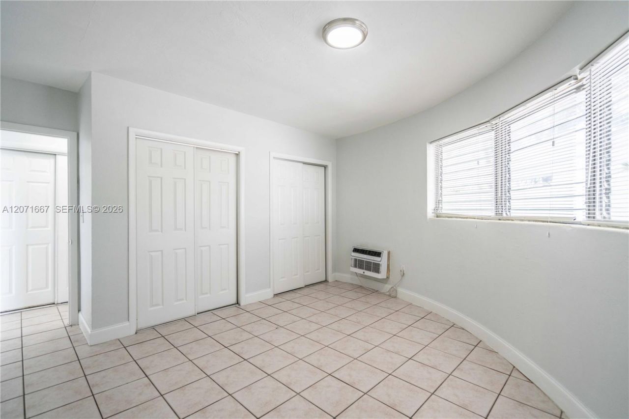 7640 Carlyle Ave , Unit 7A, Miami Beach, FL 33141 Photo
