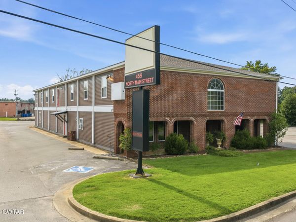 459 N Main Street , Lexington, TN 38351