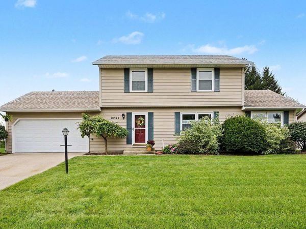 18322 Crownhill Drive, South Bend, IN 46637