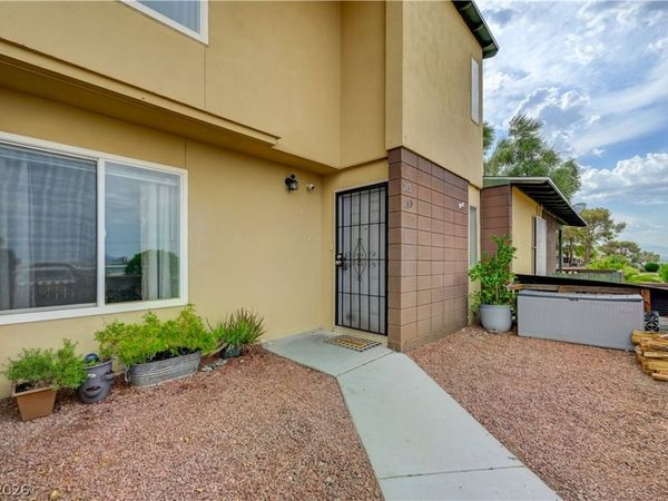 263 E Van Wagenen Street, Henderson, NV 89015