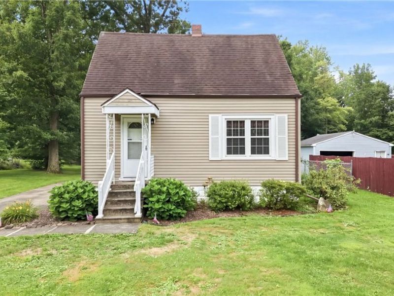 2036 Overland Avenue NE, Warren, OH 44483 Photo 1