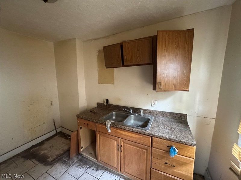 13921 Mayfair Avenue, East Cleveland, OH 44112 Photo 8