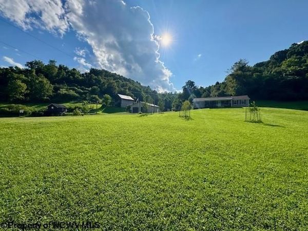 1683 Range Road, Wadestown, WV 26590
