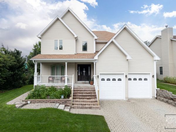 1228 Bishop Street , West Chicago, IL 60185