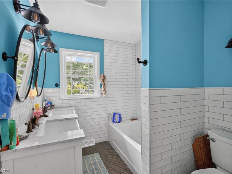 38385 Aurora Road, Solon, OH 44139 Photo 12