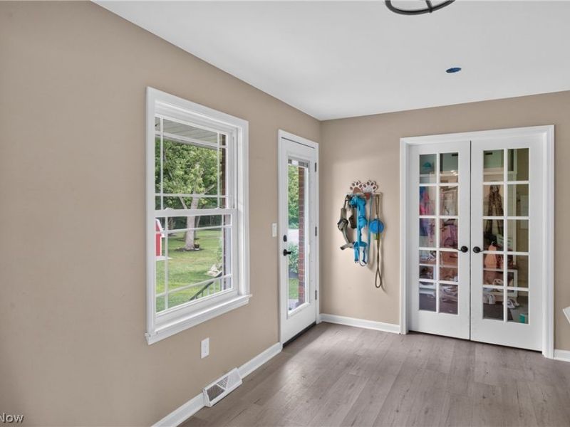 38385 Aurora Road, Solon, OH 44139 Photo 4