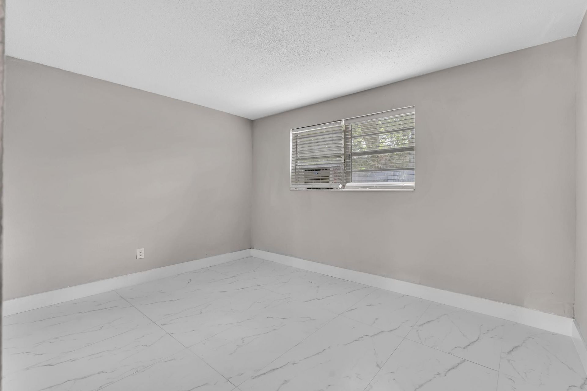 626 SW 14th Avenue, Unit 102, Fort Lauderdale, FL 33312 Photo