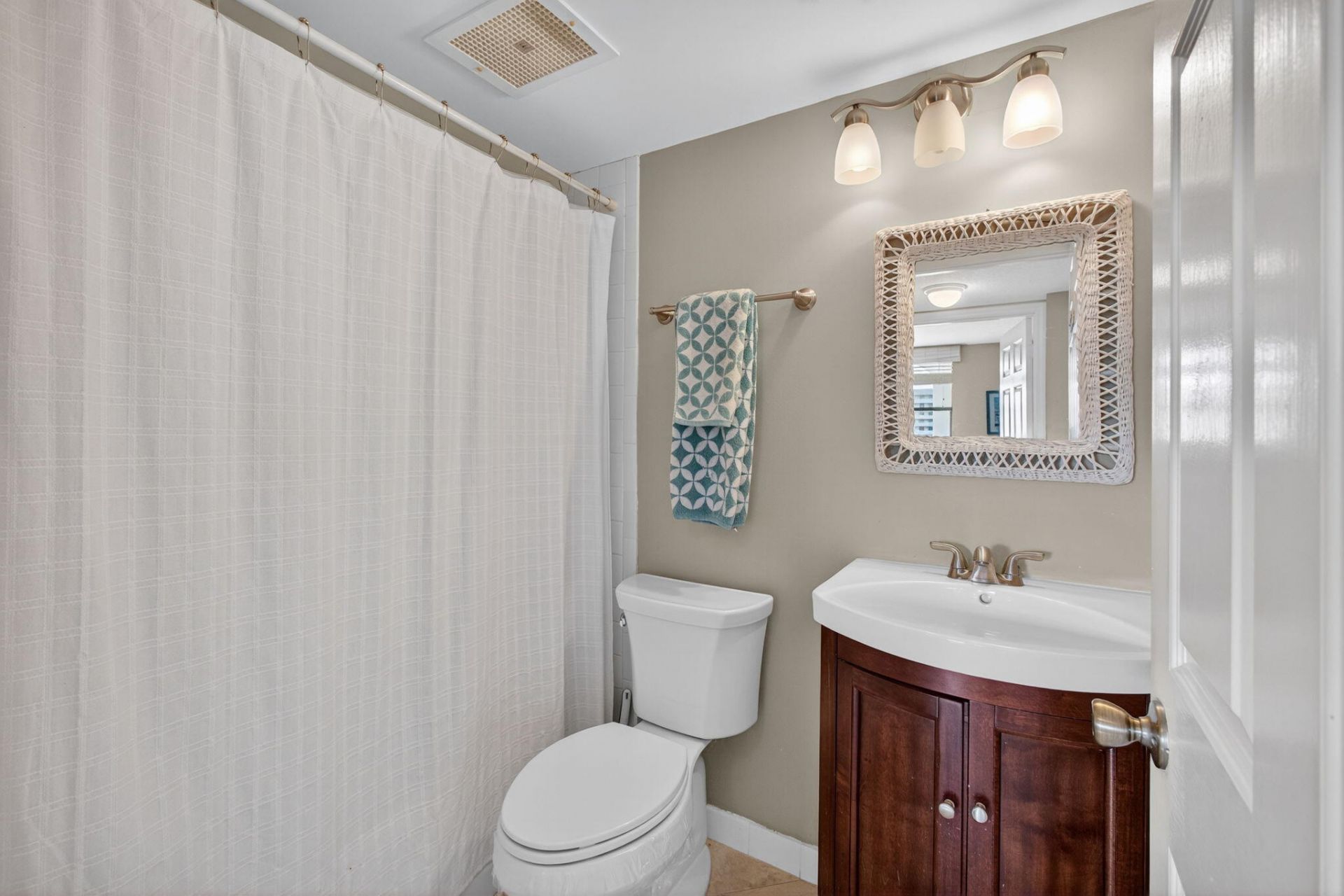 5059 N Hwy A1a, Unit 406, Fort Pierce, FL 34949 Photo