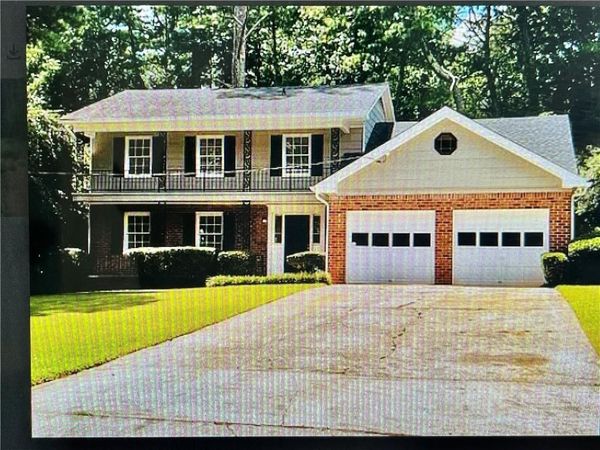 765 Corundum Court , Stone Mountain, GA 30083