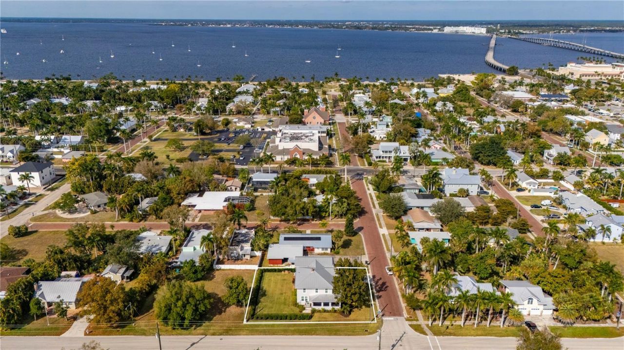 359 Gill Street , Punta Gorda, FL 33950 Photo