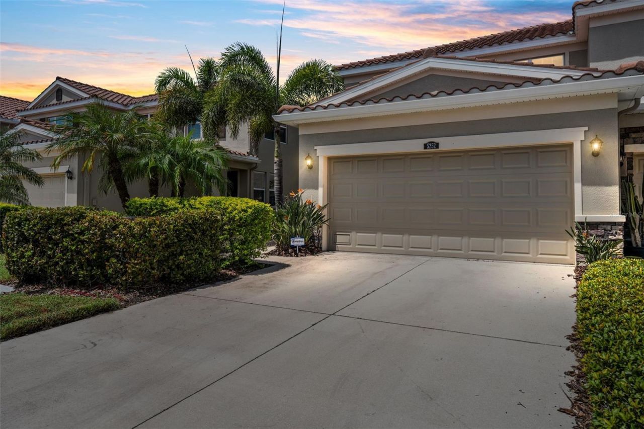 5252 6th Way N, Saint Petersburg, FL 33703 Photo