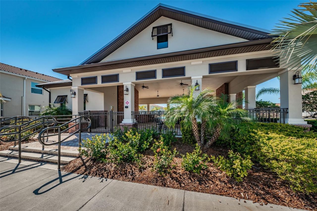 5252 6th Way N, Saint Petersburg, FL 33703 Photo