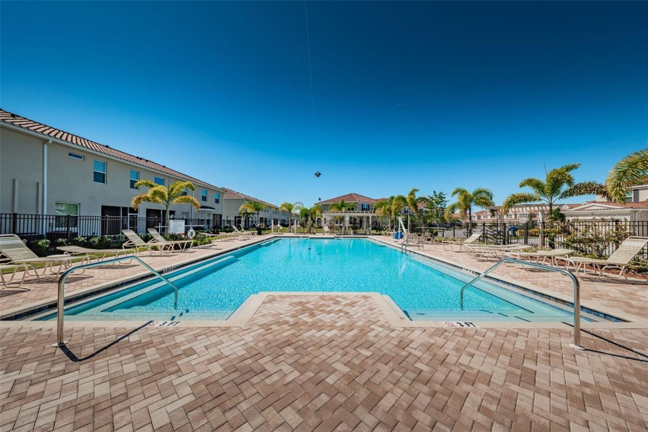 5252 6th Way N, Saint Petersburg, FL 33703 Photo