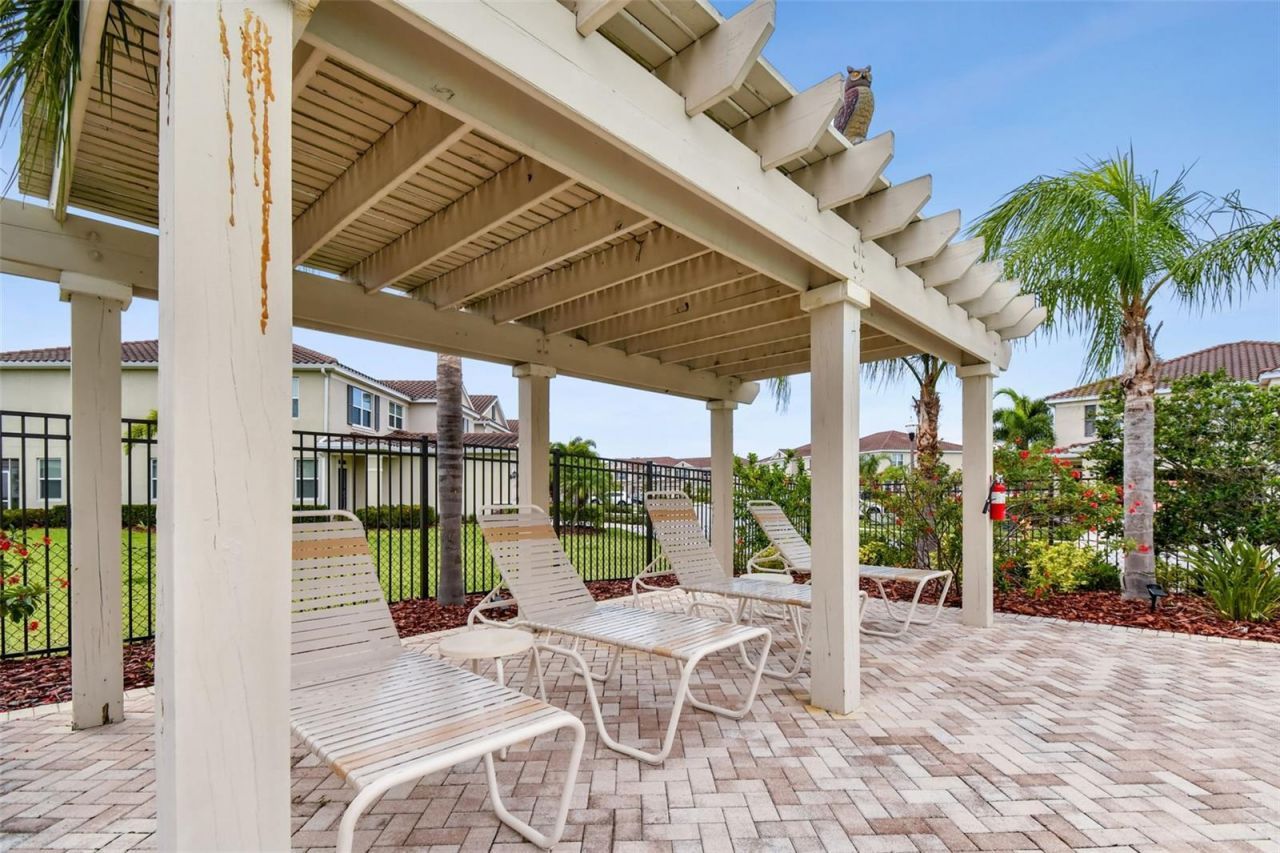 5252 6th Way N, Saint Petersburg, FL 33703 Photo