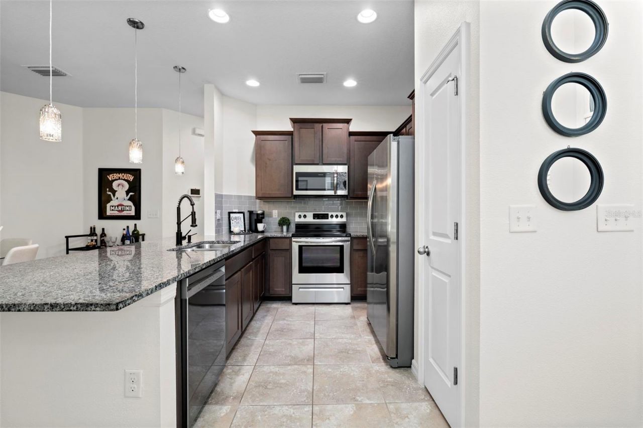 5252 6th Way N, Saint Petersburg, FL 33703 Photo