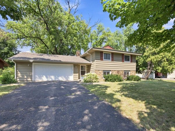 2370 Pleasant View Drive , New Brighton, MN 55112