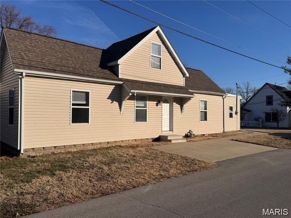 102 KARL Place , O'Fallon, IL 62269