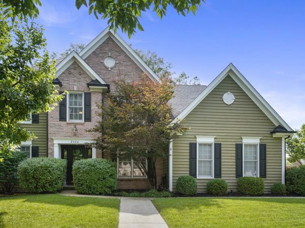 2404 Bainbridge Boulevard, West Chicago, IL 60185