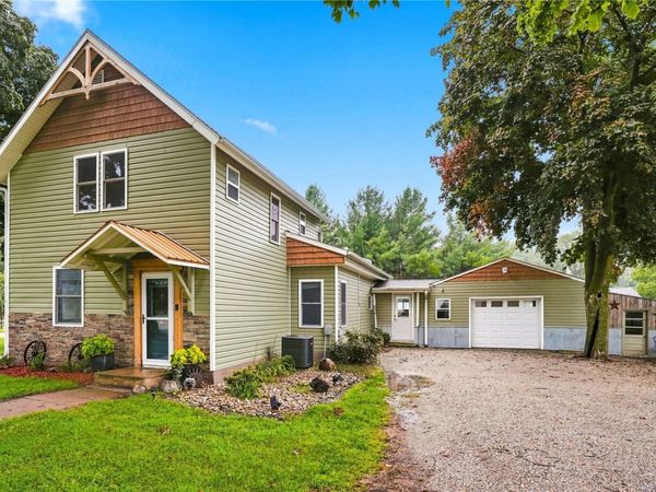 302 Park Avenue , Rowley, IA 52329