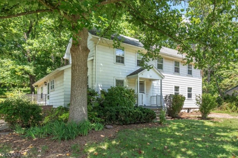 17 Willow Avenue, Peapack Gladstone, NJ 07977 Main Photo