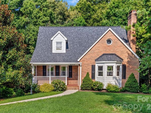 6045 Stone Bluff Drive, Clemmons, NC 27012