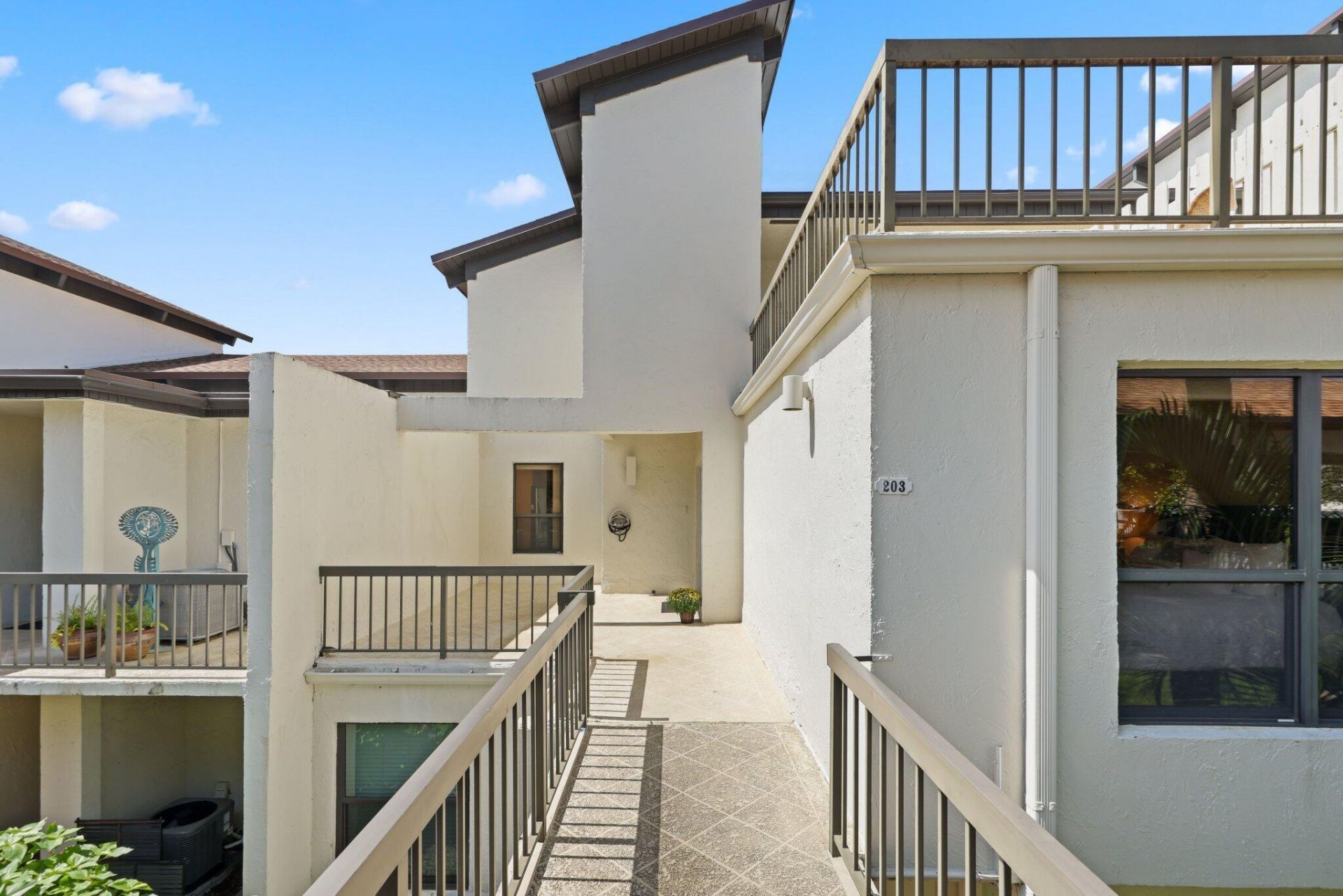 800 Greensward Court, Unit 203-I, Delray Beach, FL 33445 Photo
