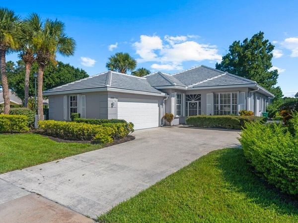 323 NW BENTLEY Circle, Port St. Lucie, FL 34986