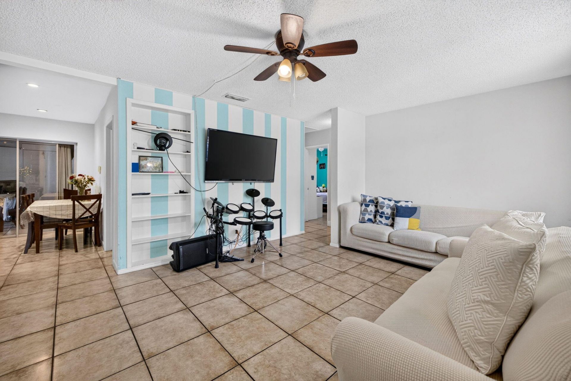 1501 NW 41st Street, Oakland Park, FL 33309 Photo