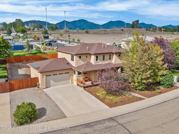980 E 19th Street, Rifle, CO 81650