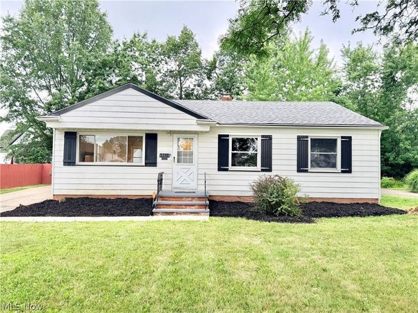 19304 Mayfair Lane, Warrensville Heights, OH 44128