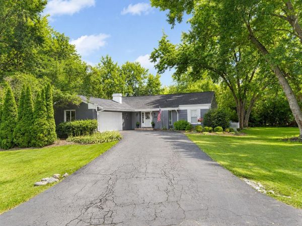 1716 Myrna Court, Sleepy Hollow, IL 60118