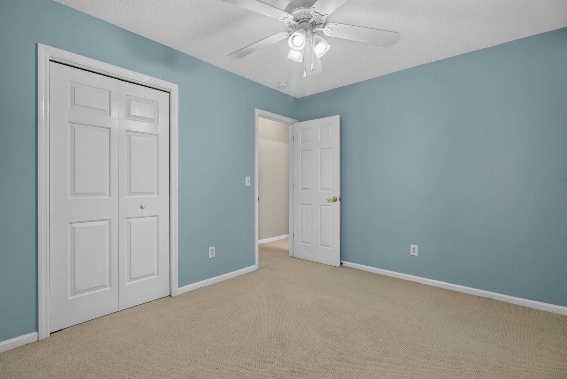 111 Bonneau Court Photo 26